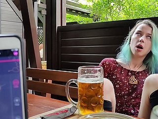 远程性高潮控制我在酒吧里的继承人！