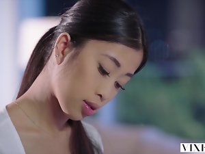 Xantippe jeune étudiant asiatique a passionné des friend at court sexuelles avec Neighbour