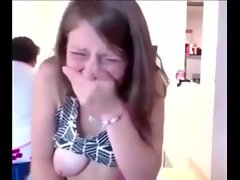 Kızı sessiz orgazm ve squirts vardır
