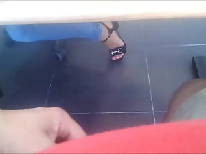 Migające husk biurkiem