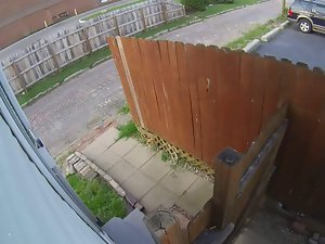 Detach from pees (Nest Cam bắt phụ nữ pissing Columbus, Ohio)