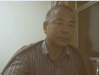 asyalı takım elbise baba yalnız
