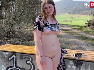 Amateur tetona follada en el bosque