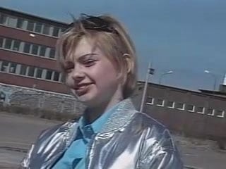Petite teenager svedese