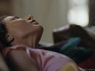소버린 Syre과 아리엘 X - 스트랩 -에와 레즈비언 항문 빌어 먹을