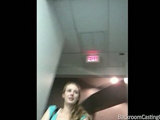 Anal, En chilling cara - novio aprueba?